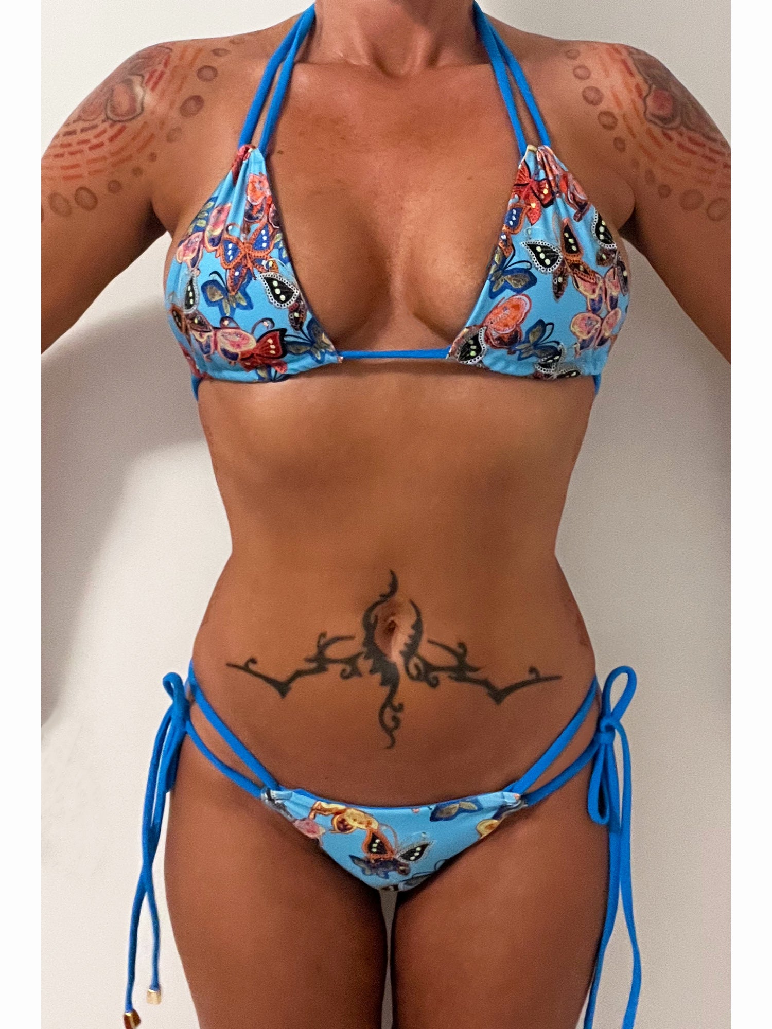Brook Top- REVERSIBLE in Butterfly Kisses/Cobalt Blue